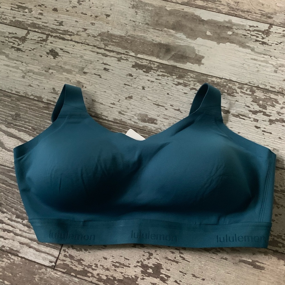 Lululemon Fine Form Bra